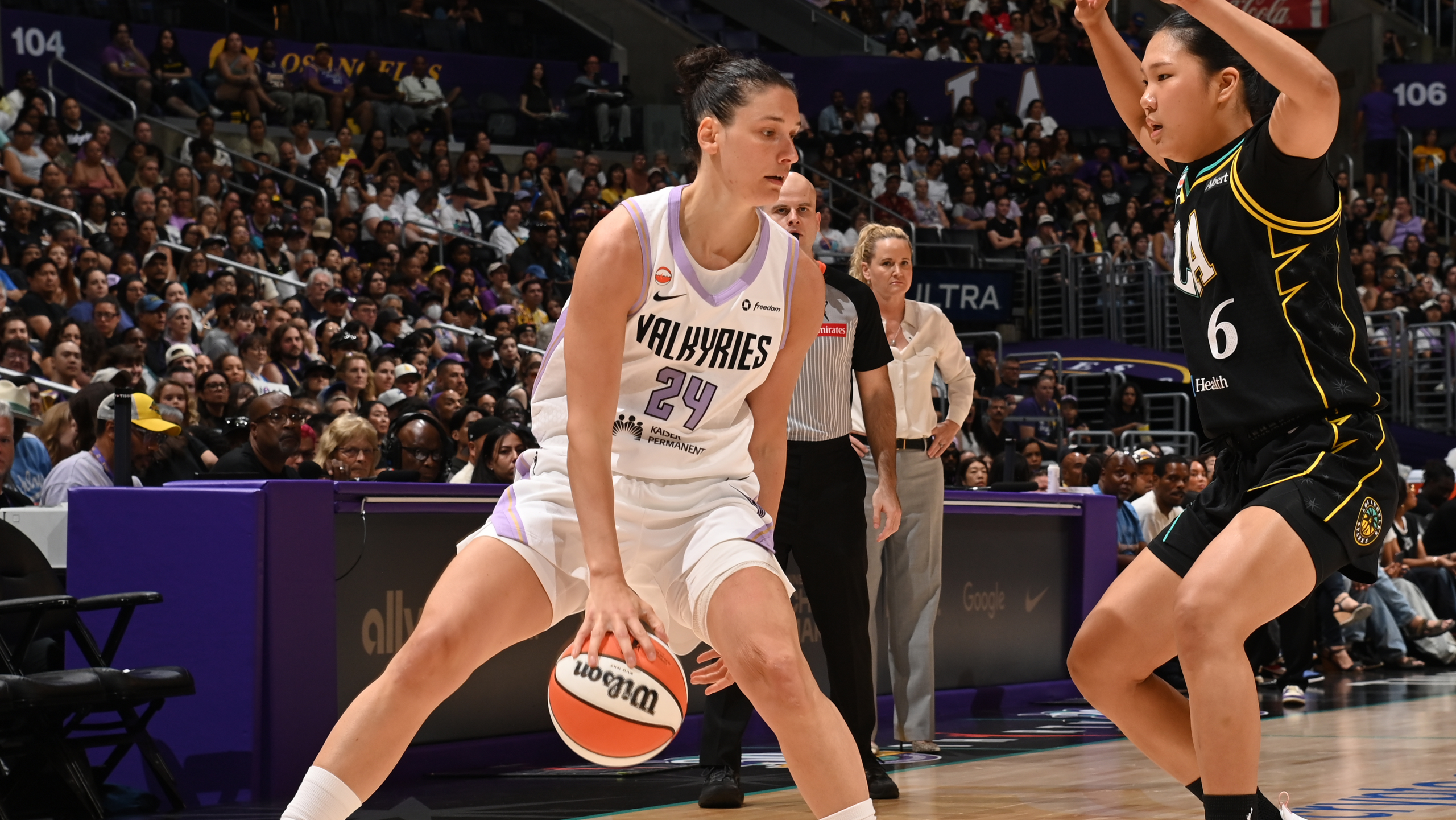 Highlights: Cecilia Zandalasini 15 Points, 5-for-5 on 3-Pointers vs. Sparks | 8/9/26